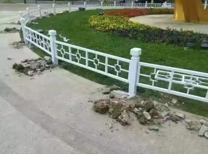 廣東護(hù)欄,東莞護(hù)欄,圍墻護(hù)欄,陽臺(tái)護(hù)欄,安全防護(hù)欄